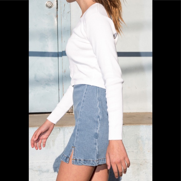 Brandy Melville Eleanor sweater - Picture 2 of 5